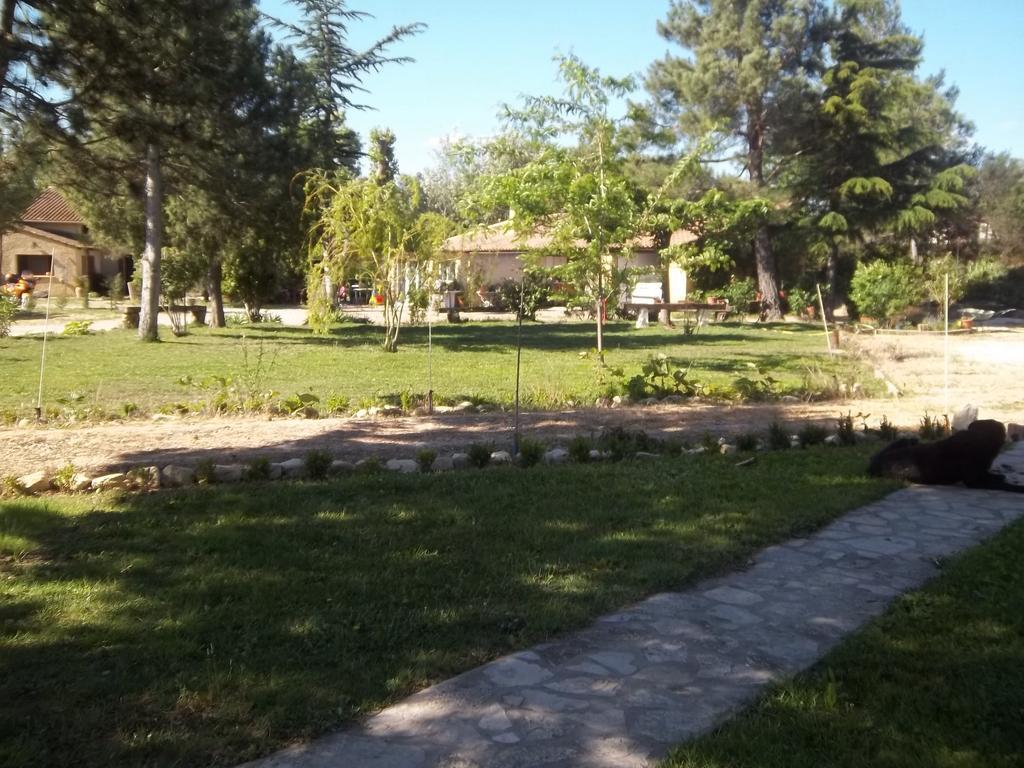 B&B Le Petit Frigouye Rochefort-du-Gard Dış mekan fotoğraf
